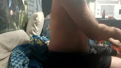 Snapshot of dirtmcgirt82 chatting on February 10, 4:19 am dirtmcgirt82 online show from February 10, 4:19 am