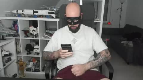 Robert online show from November 2, 12:02 am