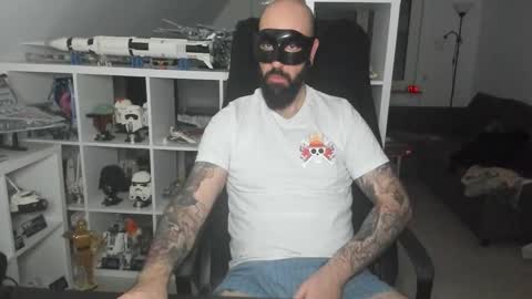 Robert online show from December 3, 4:27 pm