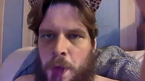 Snapshot of dirtydogsday chatting on October 31, 9:05 pm Dirtydog online show from October 31, 9:05 pm