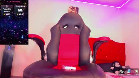 Snapshot of dirtygamesnaomy chatting on January 26, 6:07 am Naomy online show from January 26, 6:07 am