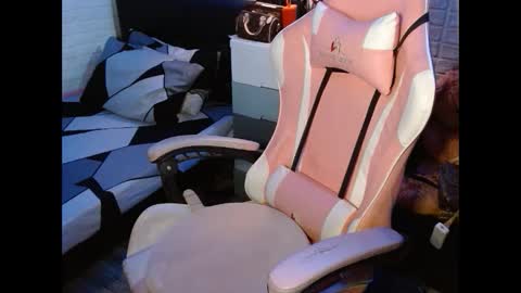 LEXA online show from January 25, 9:04 pm