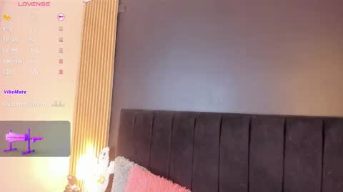 Snapshot of dirtysex18 chatting on October 31, 11:55 am Soffie - Valentina - Yuya Astro online show from October 31, 11:55 am