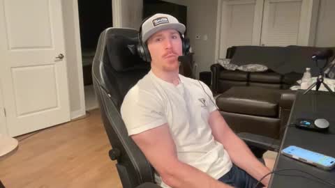 Snapshot of discgolf4life chatting on February 26, 4:36 am JustinDulgeXXX online show from February 26, 4:36 am