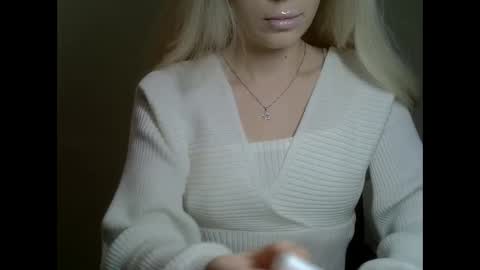 DitaMilton online show from December 22, 8:36 pm