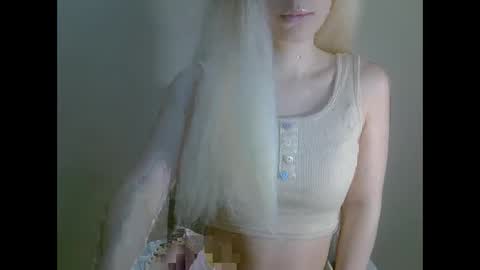 DitaMilton online show from March 12, 7:59 pm