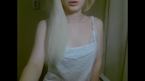 DitaMilton online show from October 2, 8:38 pm