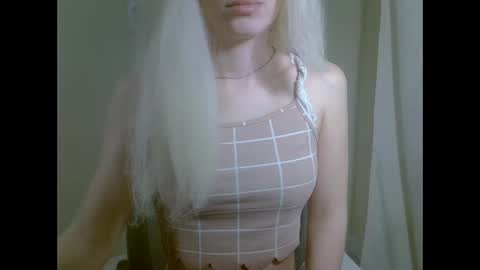 DitaMilton online show from October 5, 7:56 pm