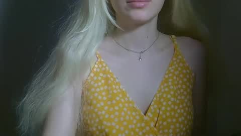 DitaMilton online show from February 1, 2:59 pm