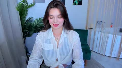 Hannah online show from November 8, 4:23 am