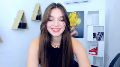 Hannah online show from November 10, 10:25 am