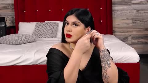 Snapshot of divinearia chatting on November 9, 6:55 am Aria online show from November 9, 6:55 am