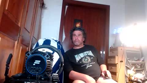 divitimido online show from April 21, 6:52 am