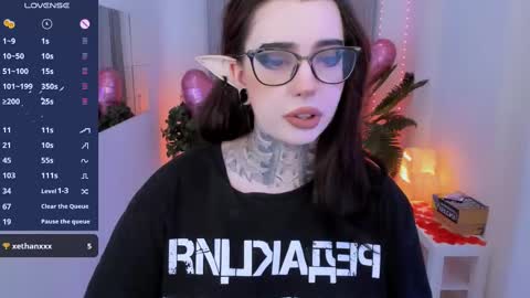 Snapshot of dixipixi_ chatting on February 16, 5:48 am dixipixi_ online show from February 16, 5:48 am