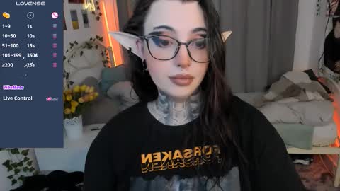 Snapshot of dixipixi_ chatting on September 21, 5:31 am dixipixi_ online show from September 21, 5:31 am