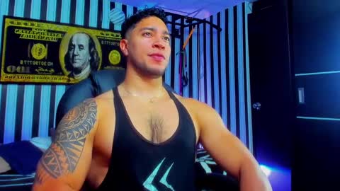 Snapshot of dixon_ray_ chatting on December 18, 12:43 am Dixon online show from December 18, 12:43 am