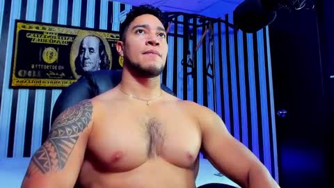 Snapshot of dixon_ray_ chatting on March 11, 10:42 pm Dixon online show from March 11, 10:42 pm