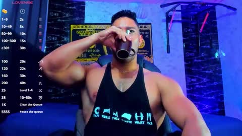 Snapshot of dixon_ray_ chatting on December 5, 12:41 am Dixon online show from December 5, 12:41 am