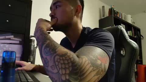 Snapshot of dixonhuang chatting on September 20, 7:37 pm D online show from September 20, 7:37 pm