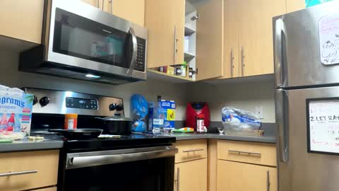 Snapshot of dizzinsweatyy chatting on February 28, 4:21 am dizzinsweatyy online show from February 28, 4:21 am