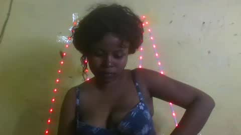 djami534591 online show from November 12, 1:22 pm