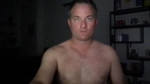 Snapshot of djswpyv chatting on September 10, 2:22 am TriflinYoBitch online show from September 10, 2:22 am