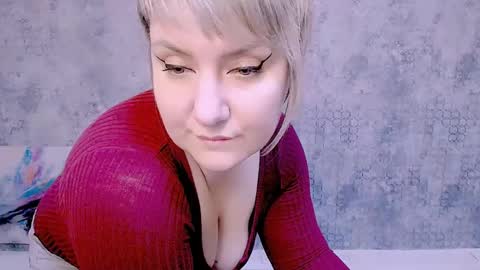 Snapshot of djullia chatting on February 7, 1:11 pm djullia online show from February 7, 1:11 pm