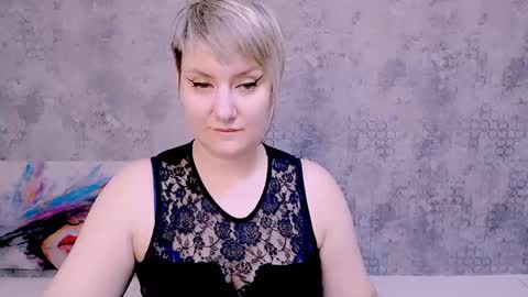 Snapshot of djullia chatting on February 8, 1:22 pm djullia online show from February 8, 1:22 pm