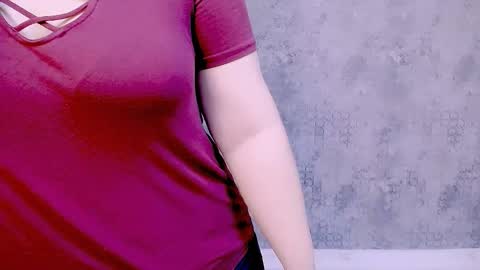 Snapshot of djullia chatting on October 16, 6:14 am djullia online show from October 16, 6:14 am