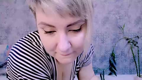 Snapshot of djullia chatting on November 29, 6:16 am djullia online show from November 29, 6:16 am