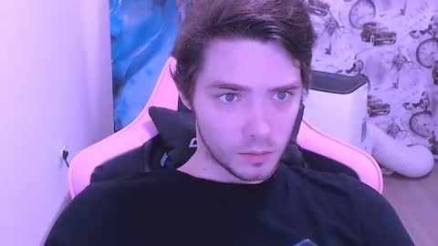 Snapshot of dmitryromanov chatting on November 16, 1:00 am Dead A online show from November 16, 1:00 am