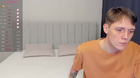 Snapshot of do_dick chatting on November 16, 7:52 pm Polly and Kiriko online show from November 16, 7:52 pm