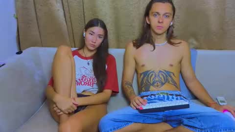 Snapshot of do_u_know_them chatting on February 28, 12:42 pm Kirahe Mirashe online show from February 28, 12:42 pm