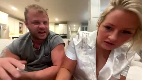 docwife12 online show from January 6, 10:45 pm