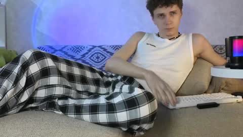 Alex online show from December 28, 3:37 pm