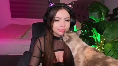 Hii Dont forget to follow me . online show from April 17, 4:59 am