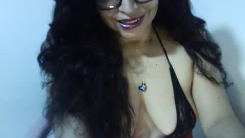 Snapshot of doll78latin chatting on November 9, 11:52 am doll78latin online show from November 9, 11:52 am