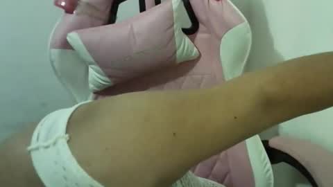 Snapshot of doll78latin chatting on November 24, 3:34 pm doll78latin online show from November 24, 3:34 pm