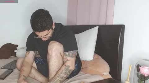 Snapshot of doll_and_sex chatting on January 17, 3:23 am Auro and Santiago online show from January 17, 3:23 am