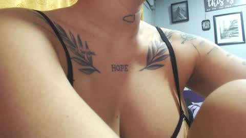 doll_and_thebrown online show from October 21, 12:44 am