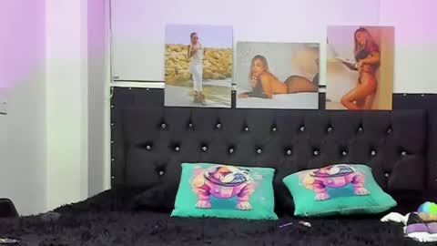 C E L E S T E  online show from December 31, 3:23 am