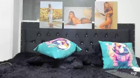 C E L E S T E  online show from January 12, 5:03 am