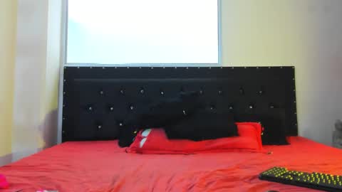 C E L E S T E  online show from September 11, 6:19 pm