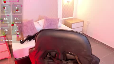 Snapshot of doll_eyeess_ chatting on December 16, 4:06 am D online show from December 16, 4:06 am