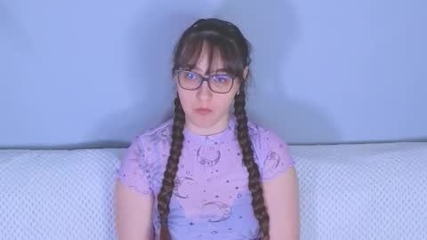 Tessa online show from April 14, 3:40 pm