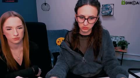 doll_vey online show from March 3, 12:37 pm