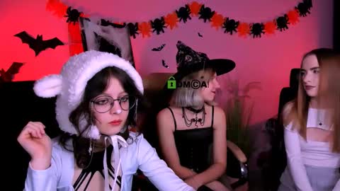 doll_vey online show from October 26, 8:04 pm