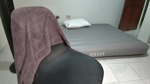 DollarHot30 online show from October 24, 8:33 am