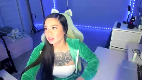 DOLLLFACE online show from November 20, 3:50 am