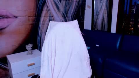 Dolly pocket online show from April 13, 8:58 pm